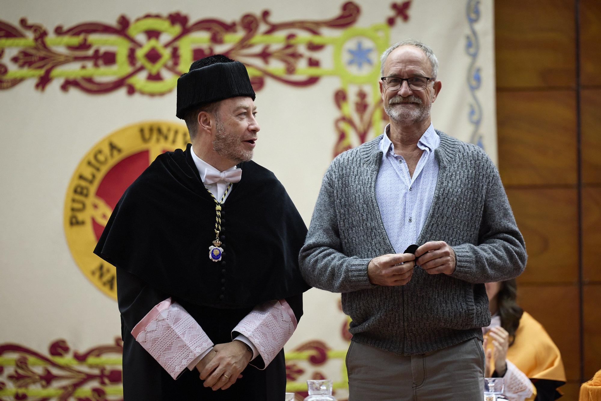Fotos del homenaje de la UPNA a las personas que llevan 25 años trabajando en la Universidad