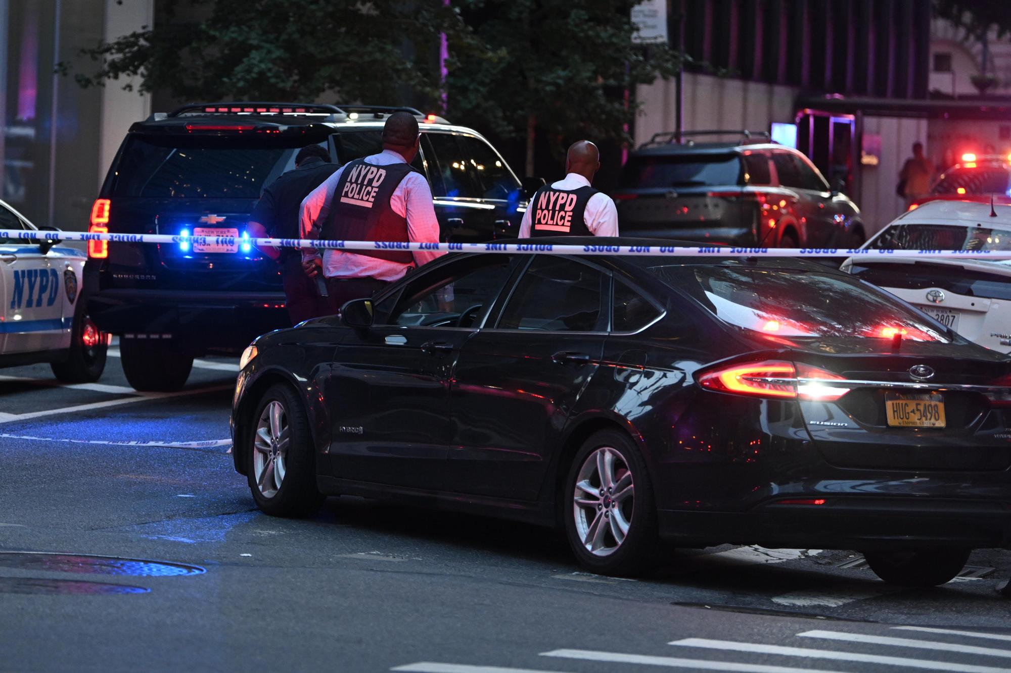 El dispositivo policial desplegado en Nueva York durante la alerta por el tiroteo.