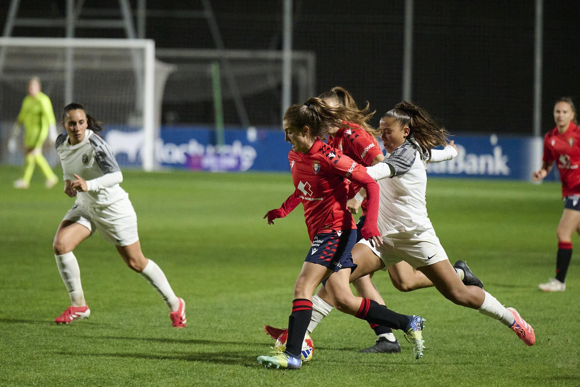 Fotos del Osasuna Femenino-Badalona de Copa de la Reina