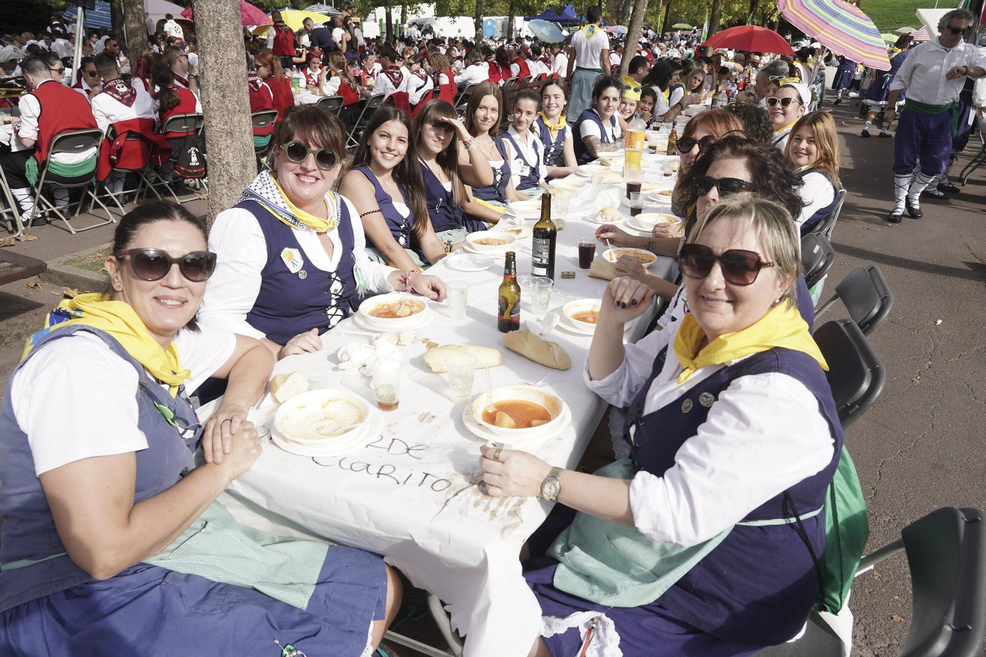 Más de 3.600 personas en la comida de cuadrillas de Basauri: “Es es indescriptible, se nos está yendo de las manos”