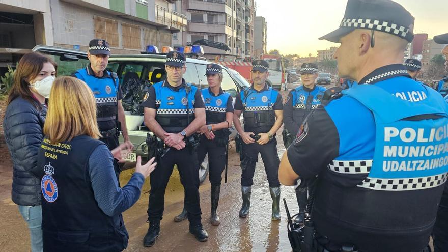 El Ayuntamiento de Paiporta y su Policía Local reconocen la colaboración de Policía Municipal de Pamplona tras la DANA