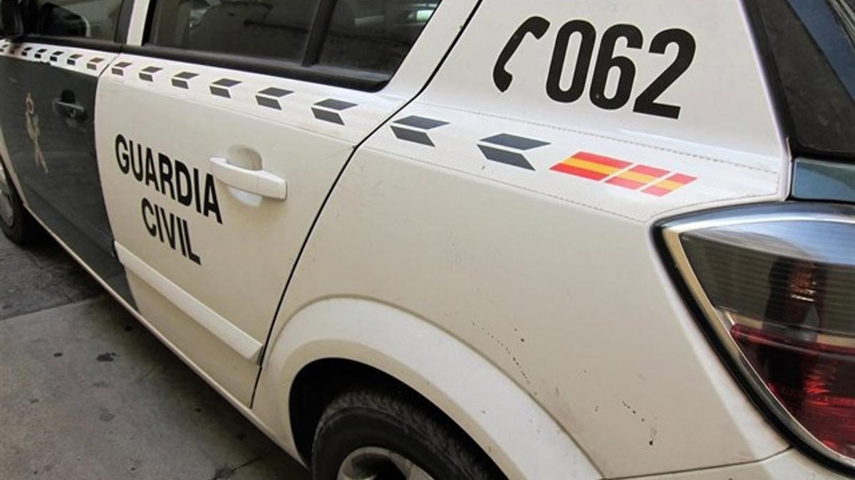 Un vehículo de la Guardia Civil