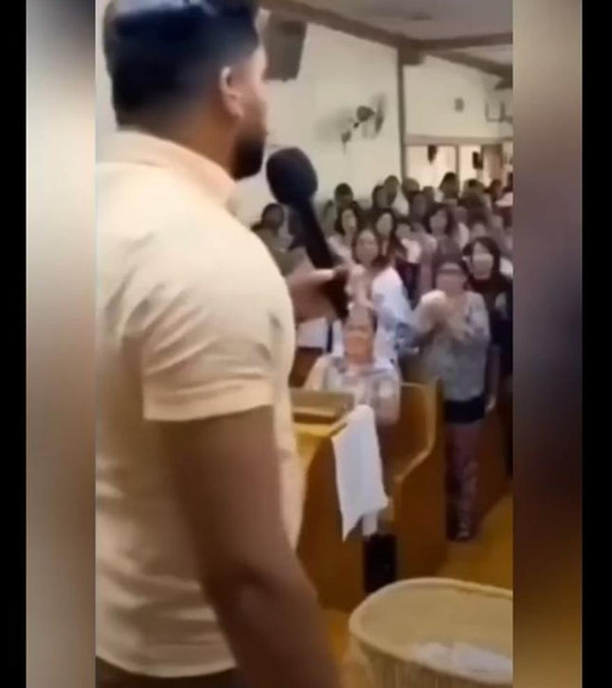 Un pastor cristiano pide que sus fieles le compren dos iPhones de 2.500 euros porque Dios así lo quiere