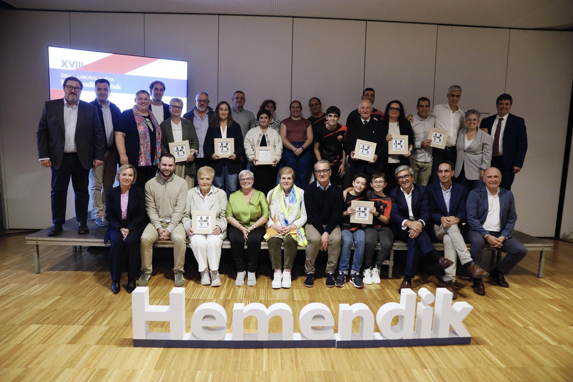 En imágenes: Entrega de los premios DEIA Laboral Kutxa Hemendik Sariak de la comarca Nerbioi-Ibaizabal