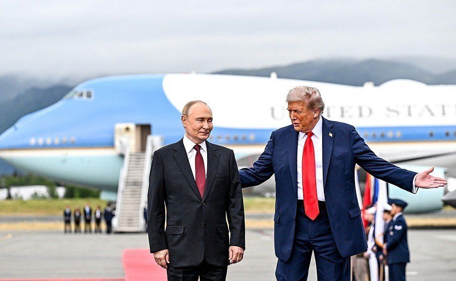 Donald Trump y Vladimir Putin se reúnen en Alaska bajo el lema 'Persiguiendo la paz'