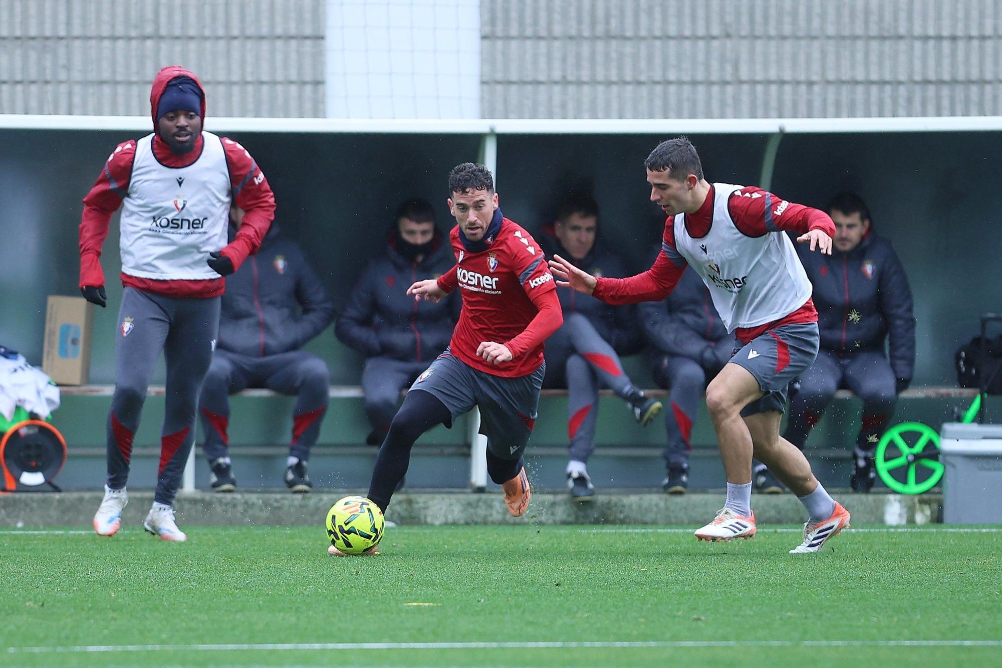 Fotos del entrenamiento de Osasuna (25/11/2025)