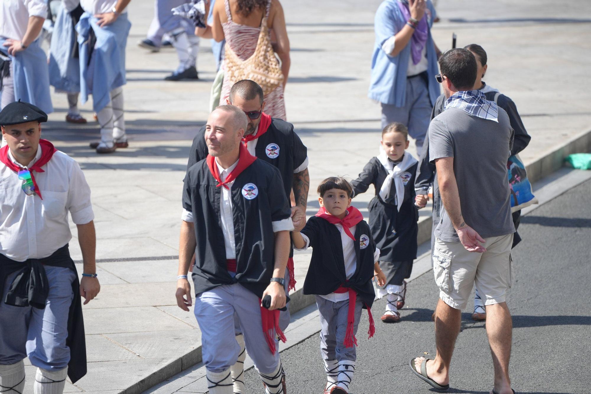 En imágenes: Los txikis se adueñan de su día en las fiestas de La Blanca