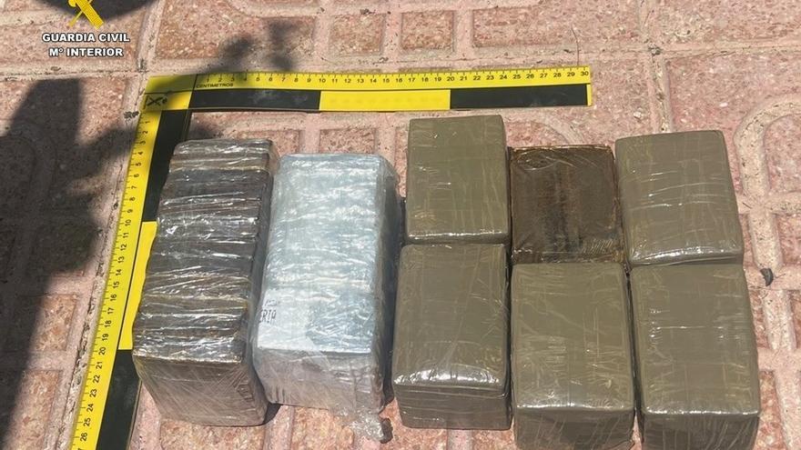 Hallan en &quot;estado deplorable&quot; a una niña en una vivienda en Alicante donde se vendía hachís