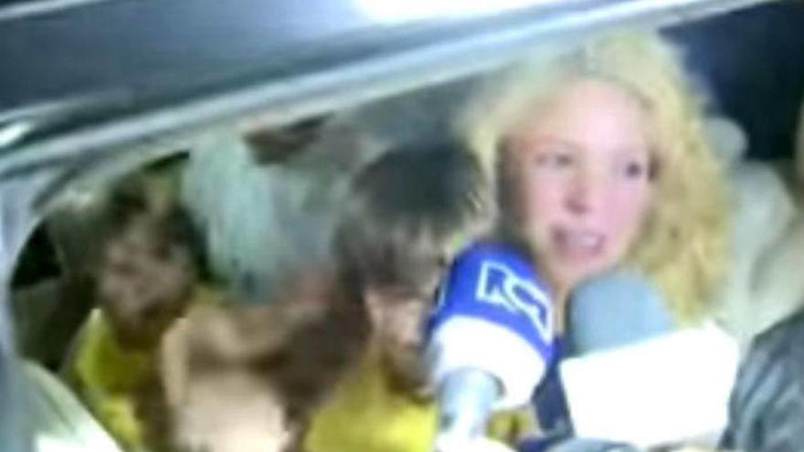 Shakira y Piqué llegan con sus hijos a Barranquilla
