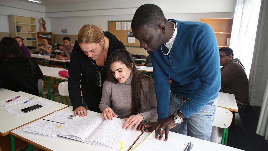 Declive de los centros de educación de adultos