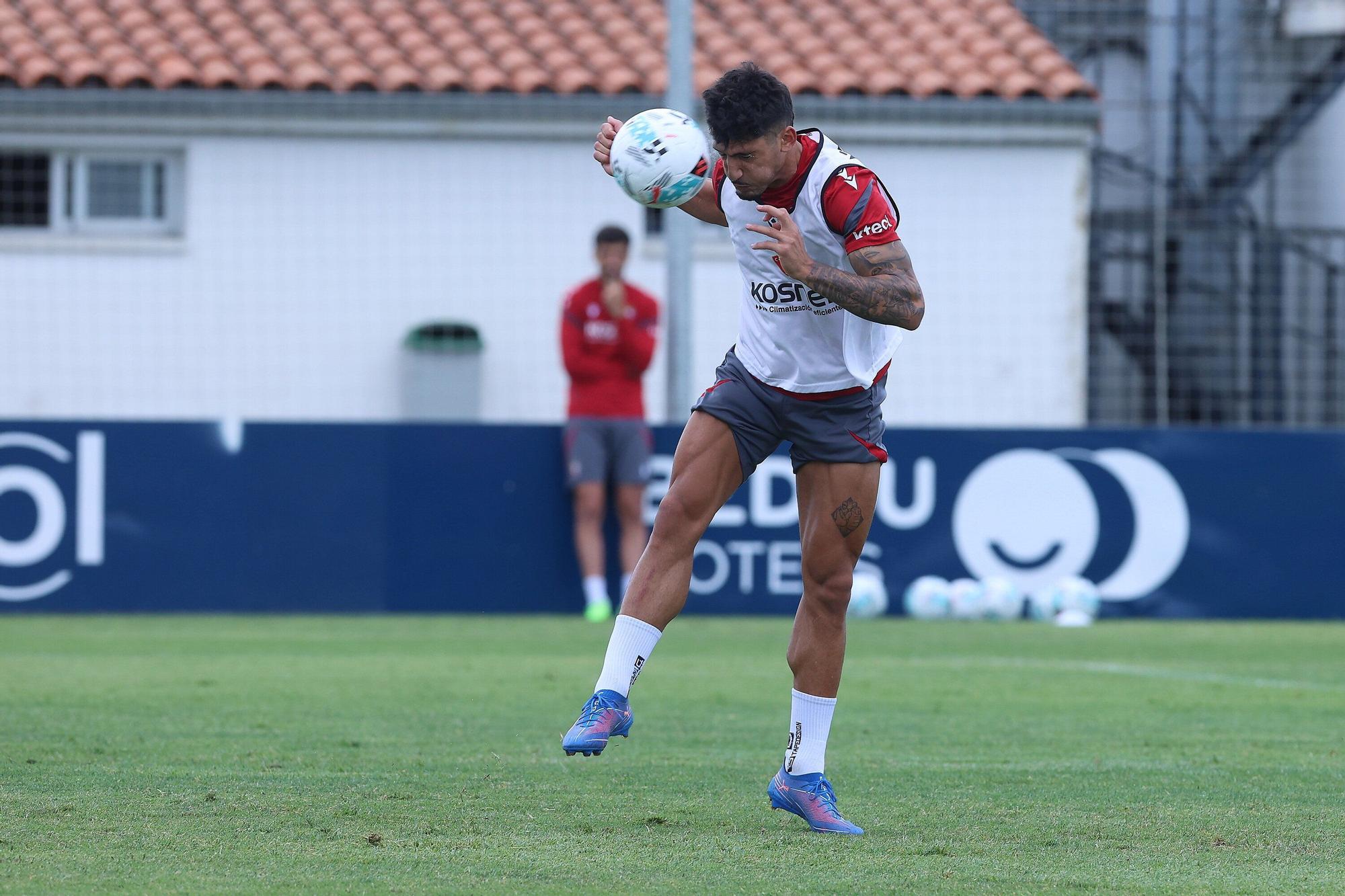 Fotos del entrenamiento de Osasuna (lunes 1 de septiembre de 2025)