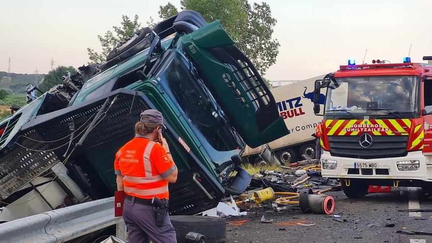 Muere un camionero en un accidente de tráfico en la autopista AP-68 en Murchante