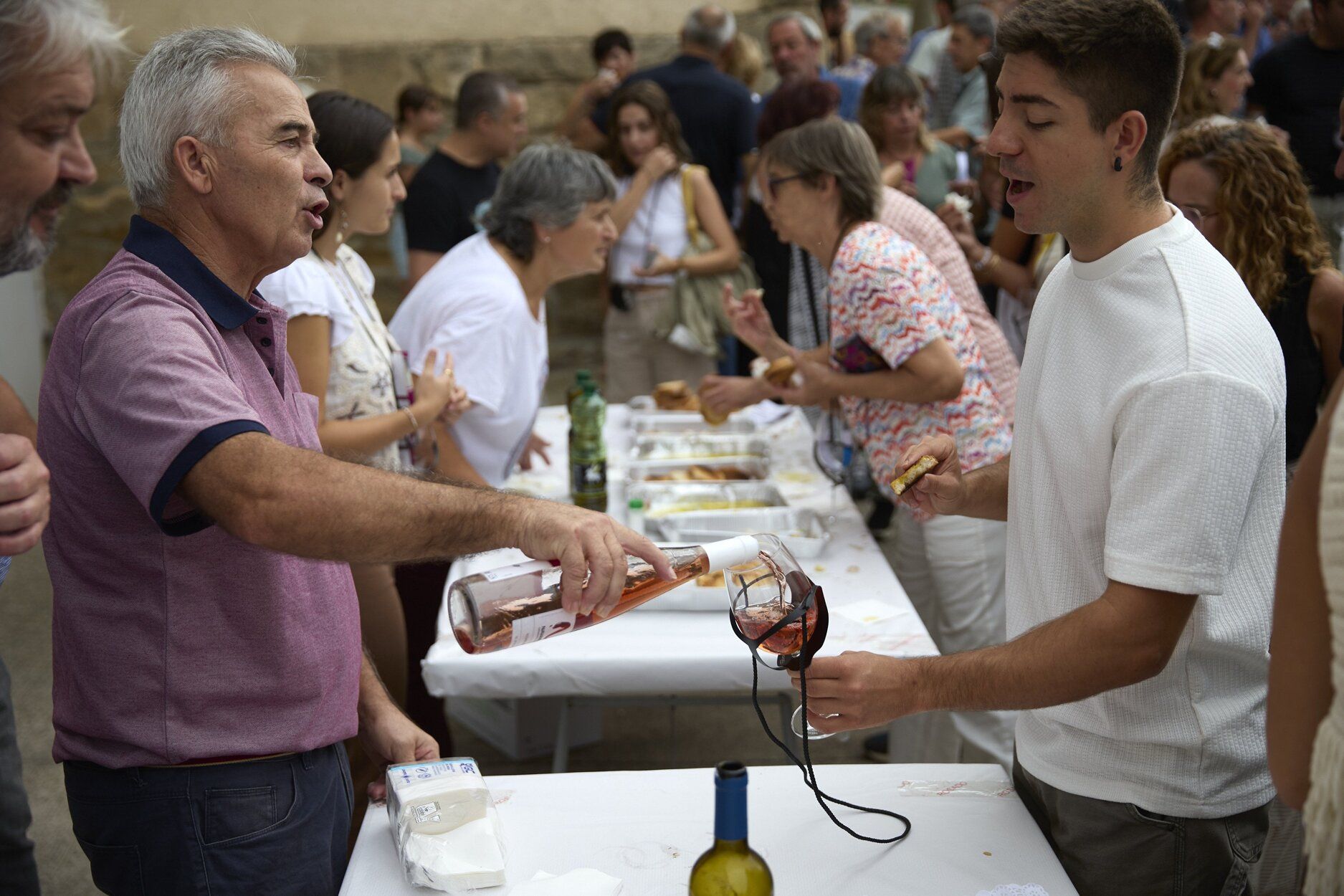 Fotos del día del vino en Zirauki