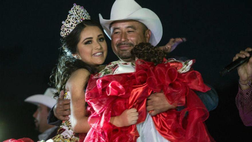 Unas 30.000 personas estuvieron en la fiesta del decimoquinto cumpleaños de Rubí en México