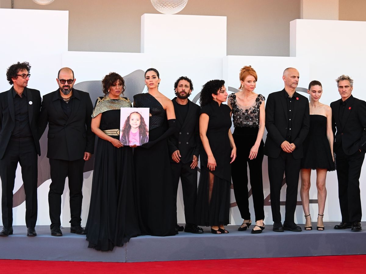 La alfombra roja del Festival de Venecia se tiñe de luto en el estreno de la película 'The voice of Hind Rajab'
