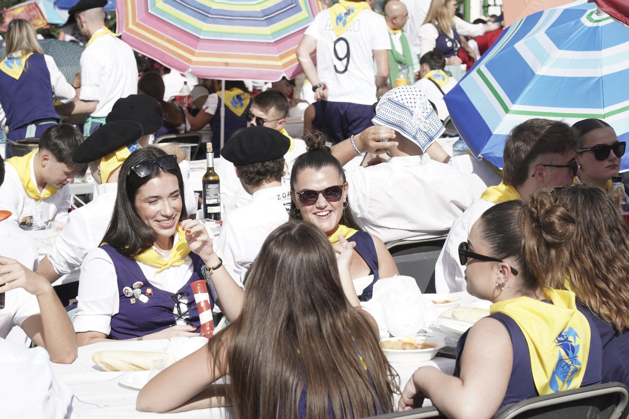 Más de 3.600 personas en la comida de cuadrillas de Basauri: “Es es indescriptible, se nos está yendo de las manos”