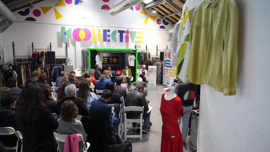 "Tenemos ropa suficiente para toda la vida en nuestros armarios"