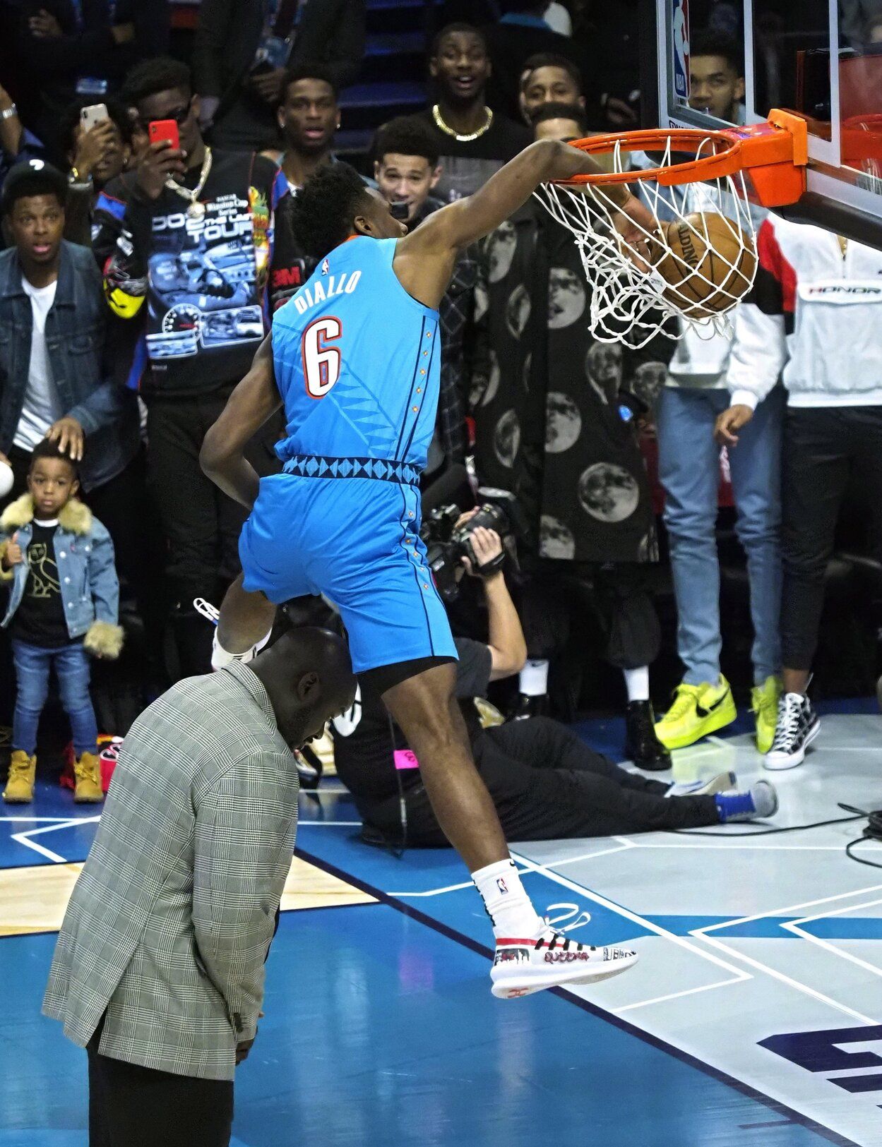 Hamidou Diallo salta sobre Shaquille O&#039;Neal para proclamarse campeón del Concurso de Mates del All-Star Weekend en 2019