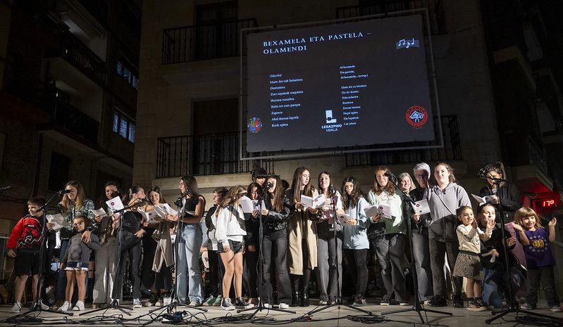 Kantu Afaria y concurso gastronómico en las Agorreko Santikutzak de Legazpi