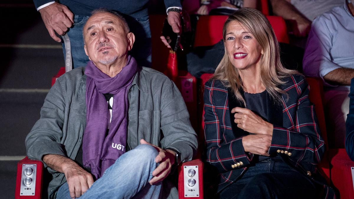 El secretario general de UGT, Pepe Álvarez, y la vicepresidenta segunda y ministra de Trabajo y Economía Social, Yolanda Díaz, durante unas jornadas en la sede de UGT.