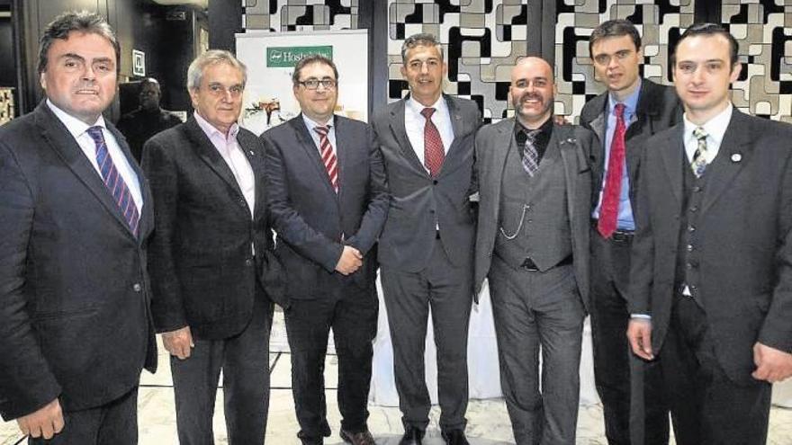 Joseba Jauregi, Tomás Sánchez, Richard Cruz, Amador Orbea, Manu Iturregi, Héctor Sánchez y Fran Ceacero. Fotos: Pablo Viñas