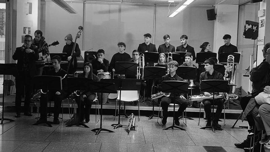 &#039;Christmas Song&#039;, el lunes 15 de diciembre con la Brass Band del Conservatorio Profesional