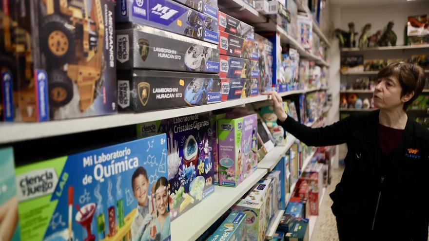 Los alaveses afrontan la Navidad con un gasto en regalos que roza los 450 euros