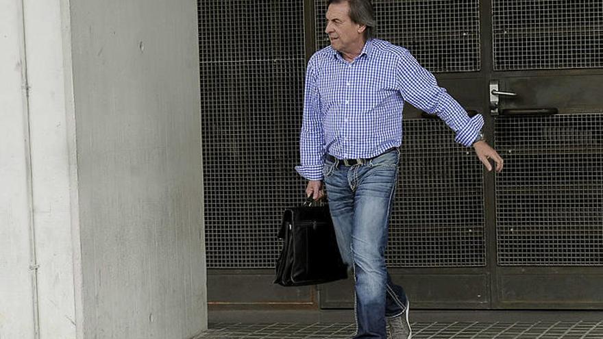 Archanco oficializa su dimisión tras enviar por correo electrónico a Hacienda el plan de viabilidad
