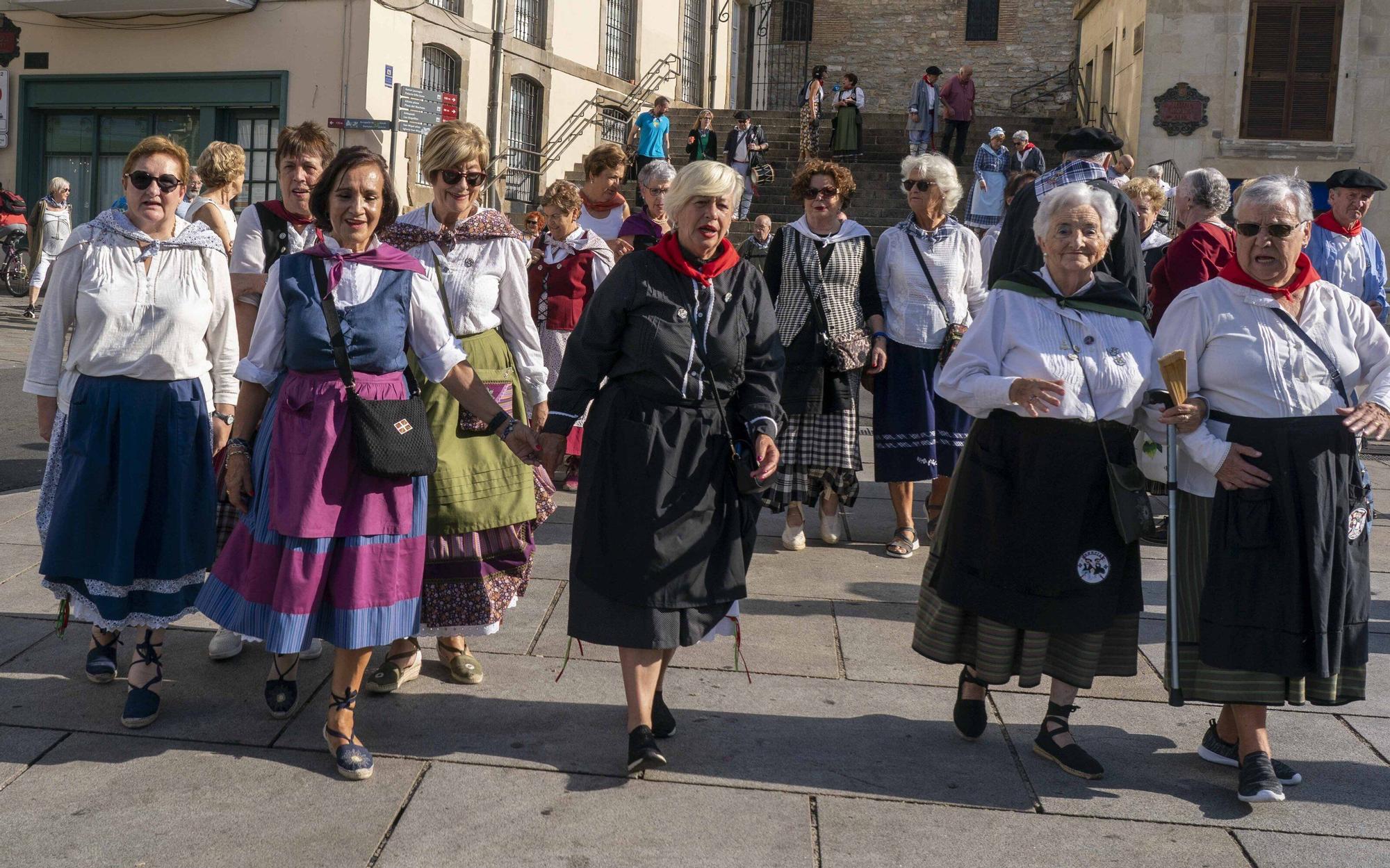 En imágenes: Blusas y neskas veteranos celebran su día en La Blanca