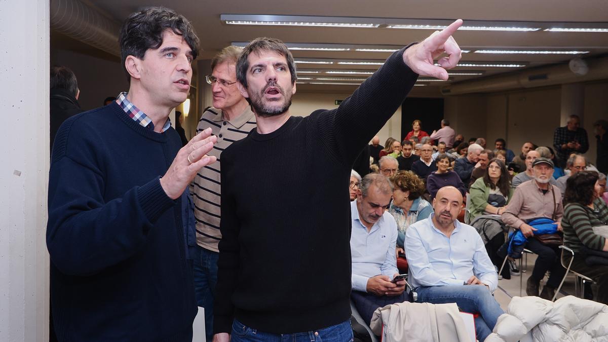 El ministro de Cultura, Ernest Urtasun, participa en un acto de Izquierda Unida.