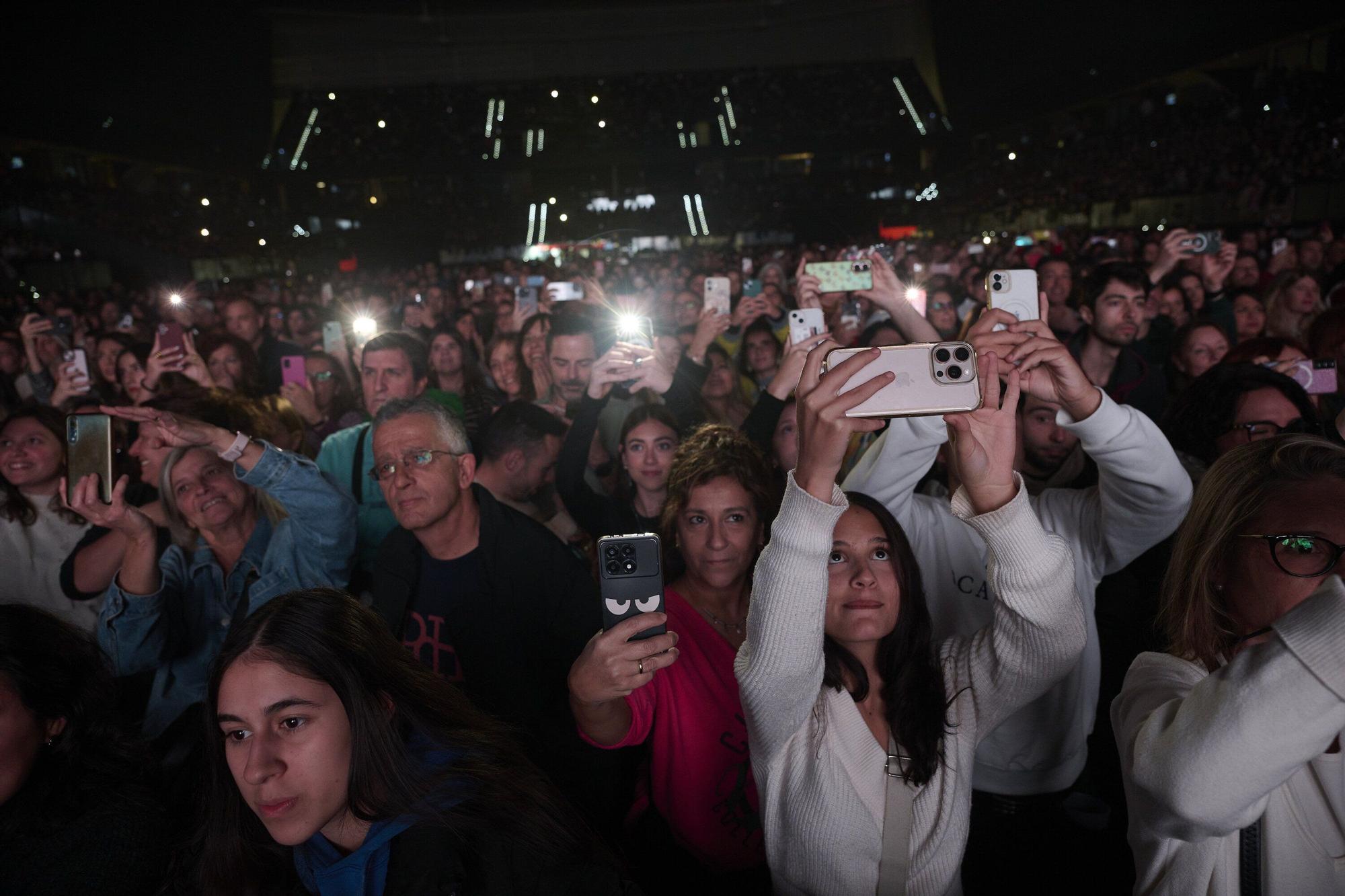 Fotos del concierto de Antonio Orozco en el Navarra Arena de Pamplona