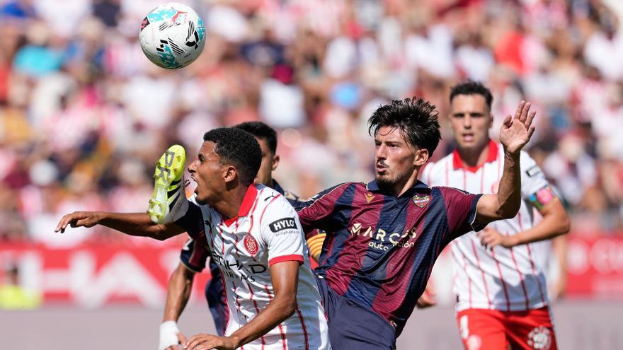 Unai Vencedor, cedido por el Athletic, debuta en el Levante con victoria