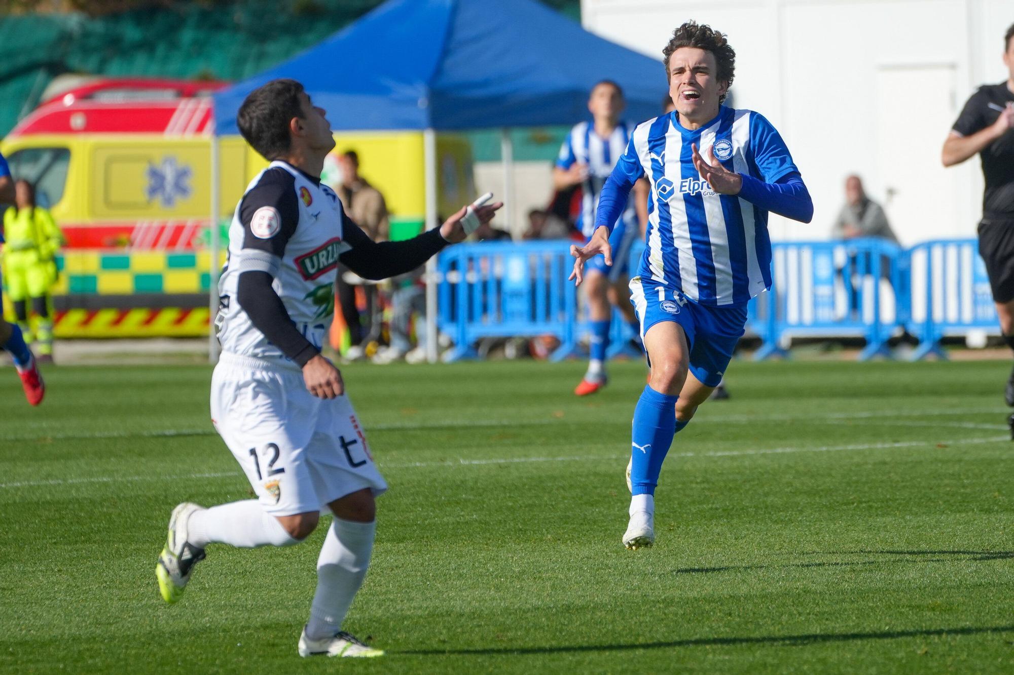 En imágenes: Alavés B derrota al Tudelano