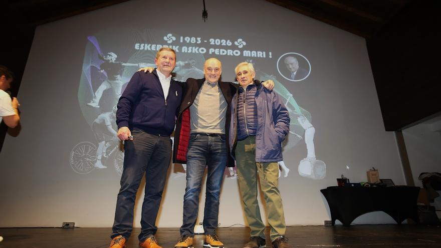 Reunión de leyendas para homenajear a un gran profesional