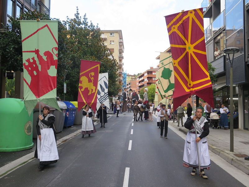 El desfile de la Euskal Jaia de Urretxu, en imágenes