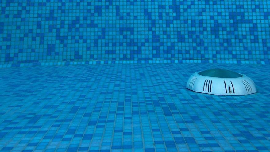 La presencia de heces obliga a cerrar las piscinas de Oion
