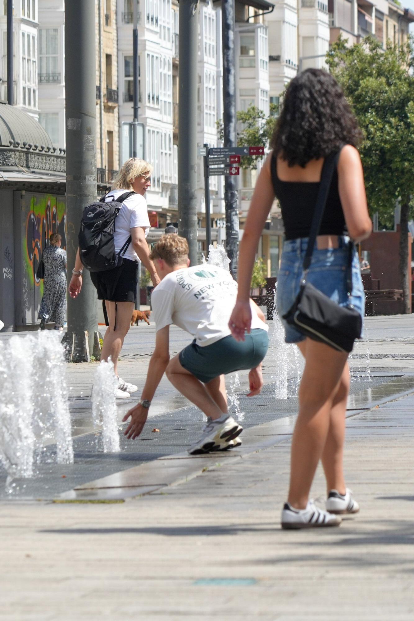 En imágenes: Vitoria se achicharra en plena ola de calor