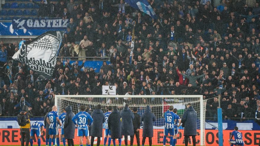 El Alavés recibe un aviso de cierre del estadio de Mendizorroza