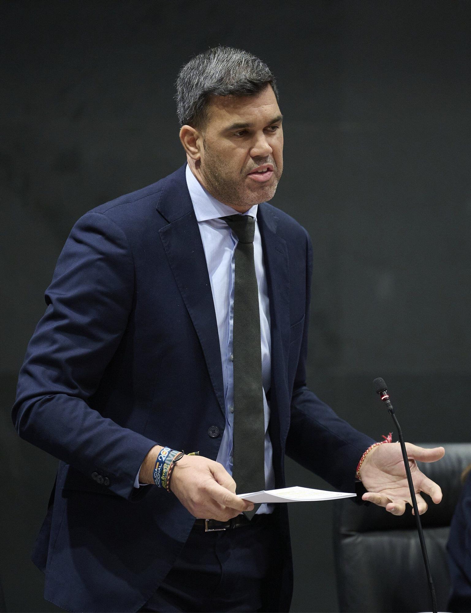 Fotos del pleno del Parlamento de Navarra (jueves 25 de septiembre de 2025)