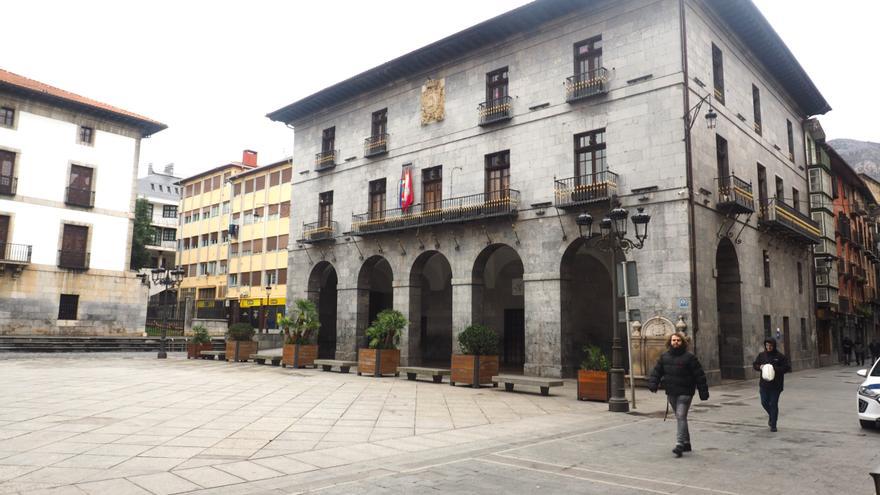 El Ayuntamiento de Azkoitia oferta cinco puestos de trabajo