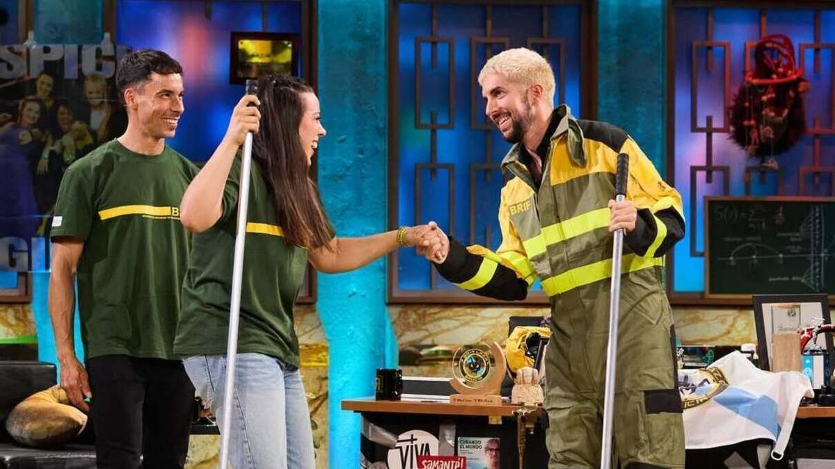 David Broncano recibe a los bomberos forestales de Ourense en &#039;La Revuelta&#039;