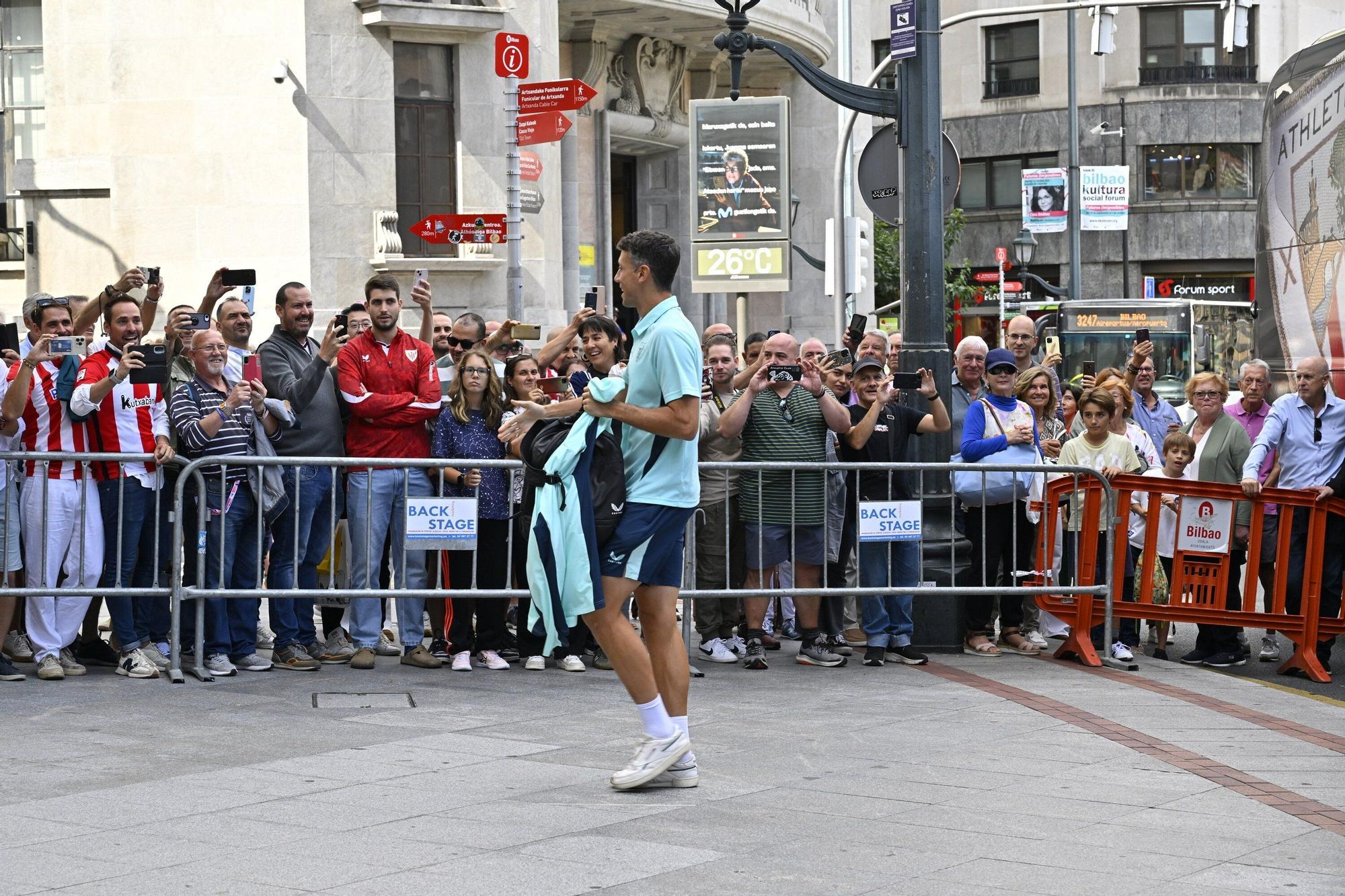El Athletic llega al hotel Carlton