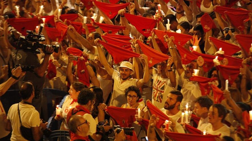 Iruñea despide con el &#039;Pobre de mí&#039; los Sanfermines