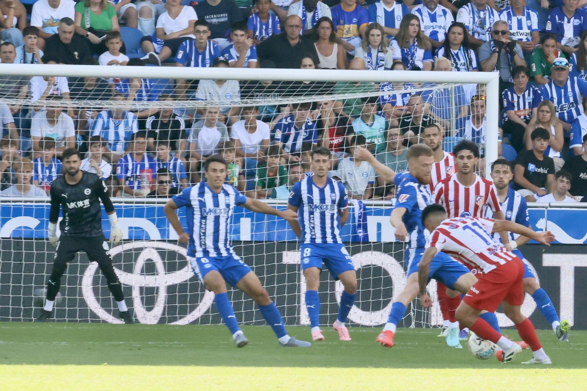 En imágenes: Un punto de oro para el Alavés tras empatar con el Atlético