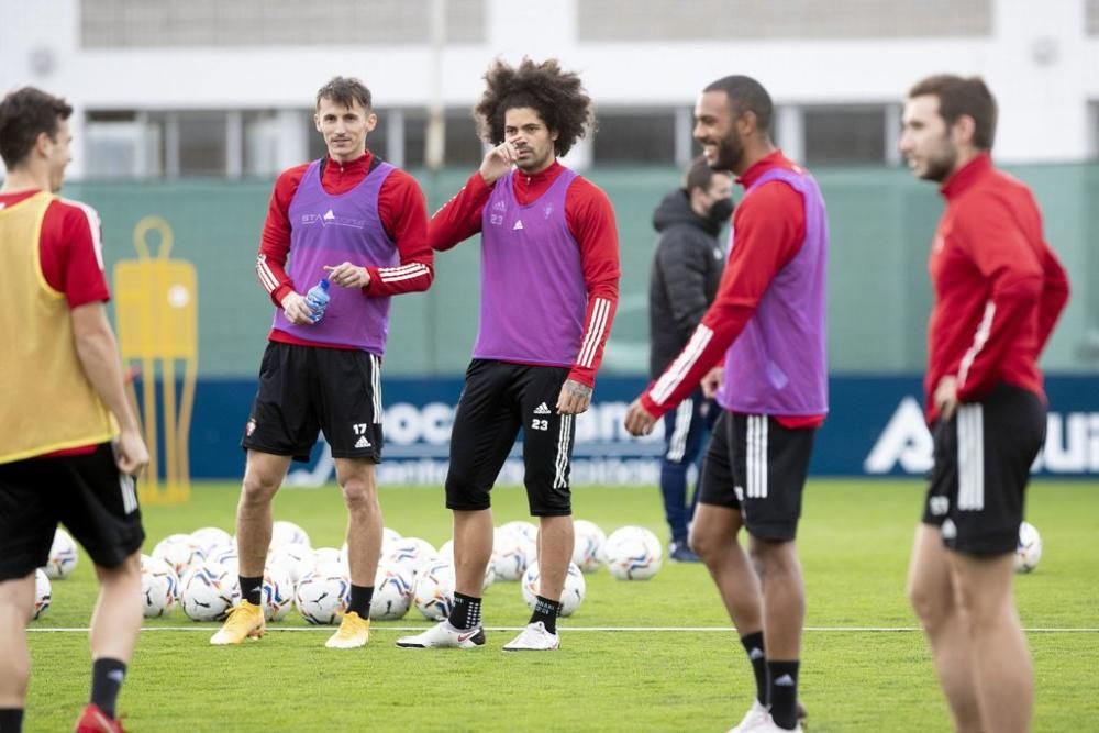 Primer entrenamiento de Jonás Ramalho con Osasuna