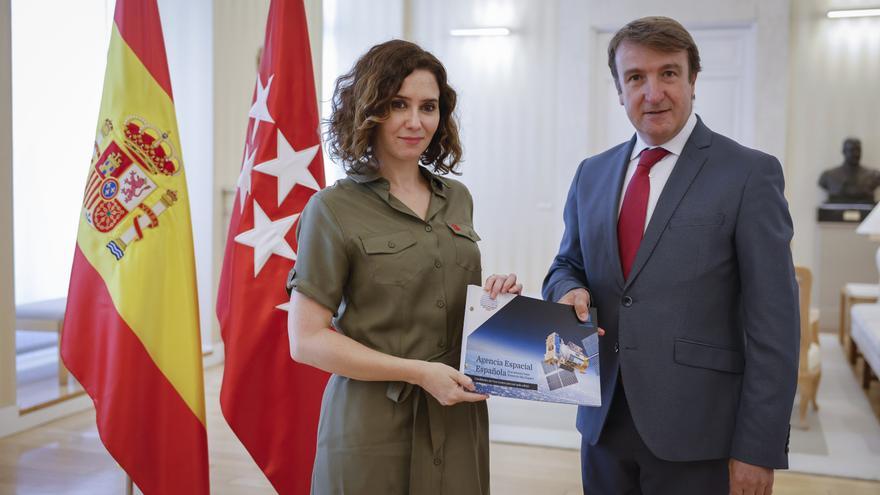 Ayuso pedirá por carta a Sánchez que reconsidere la decisión de ubicar la Agencia Espacial Española fuera de Madrid