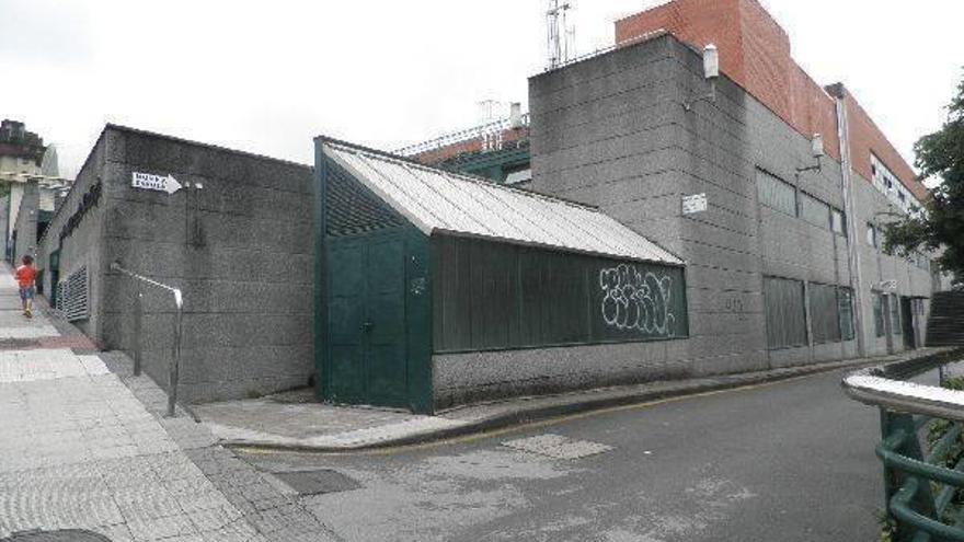 Fachada del polideportivo de Astigarraga.