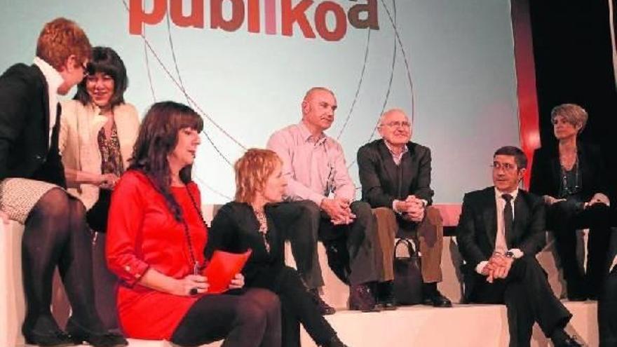 Los socialistas vascos dieron ayer la bienvenida a &#039;Publikoa&#039;, un foro para la reflexión que, en palabras del lehendakari, pretende erigirse en un foro de personas progresistas.