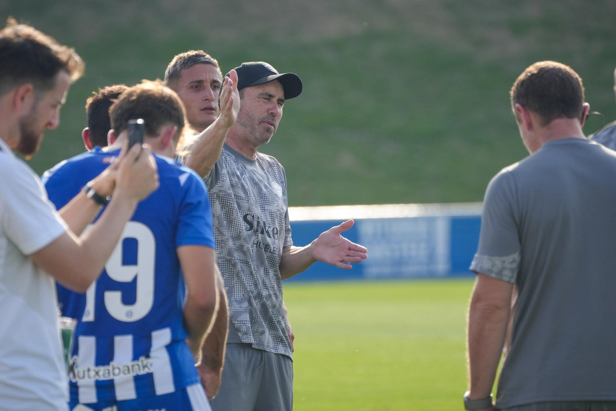 En imágenes: El Alavés pierde contra el Huesca en pretemporada (0-1)