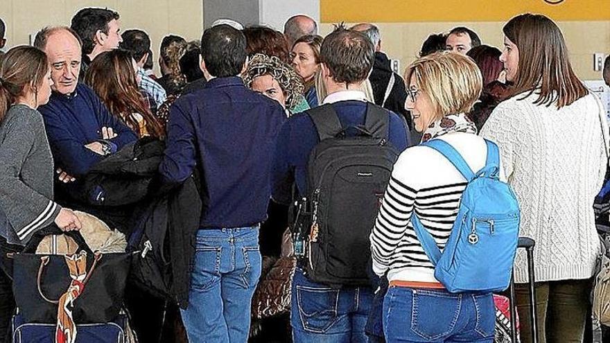 ¿Saben algo de mi maleta? ¿Y de mi reserva? Los problemas de los navarros en vacaciones